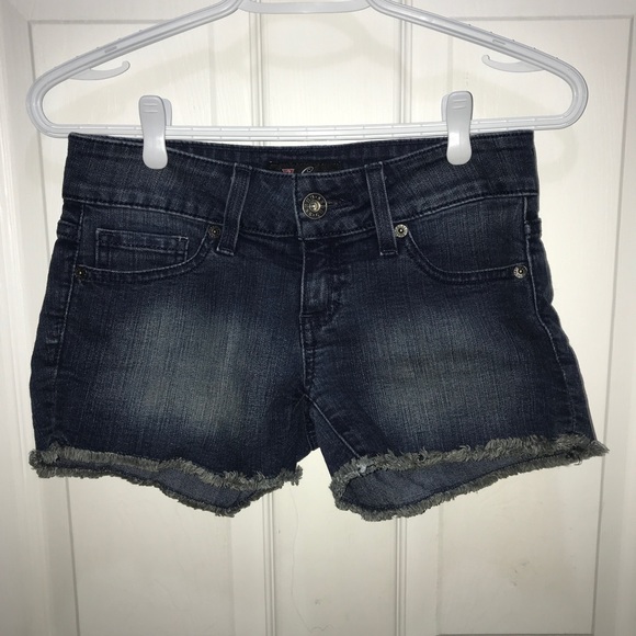 Guess Jean Shorts - Picture 3 of 9